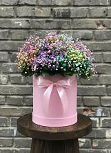 Цветочная композиция из Гипсофила и Розы в шляпной коробке в Пшизове