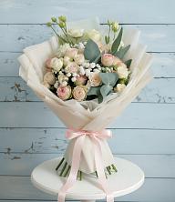Букет цветов из:  Розы и Лизиантусы в Пшизове
