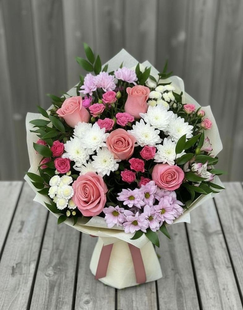 Букет цветов из: Альстромерии, Гвоздики, Розы и Хризантемы в Пшизове