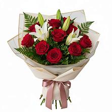 Букет цветов из:  Лилии и Розы в Пшизове