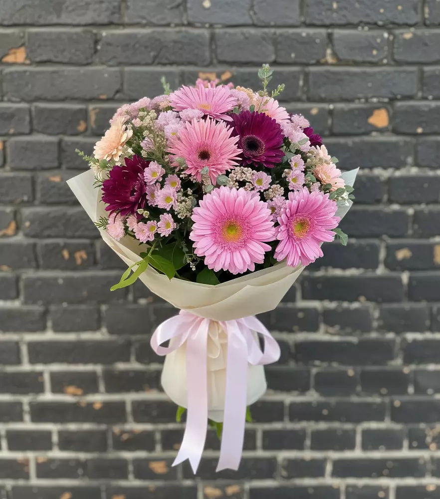 Букет цветов из: Герберы и Хризантемы в Пшизове