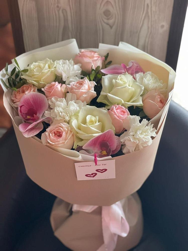 Букет цветов из: Орхидеи, Розы и Гвоздики в Пшизове