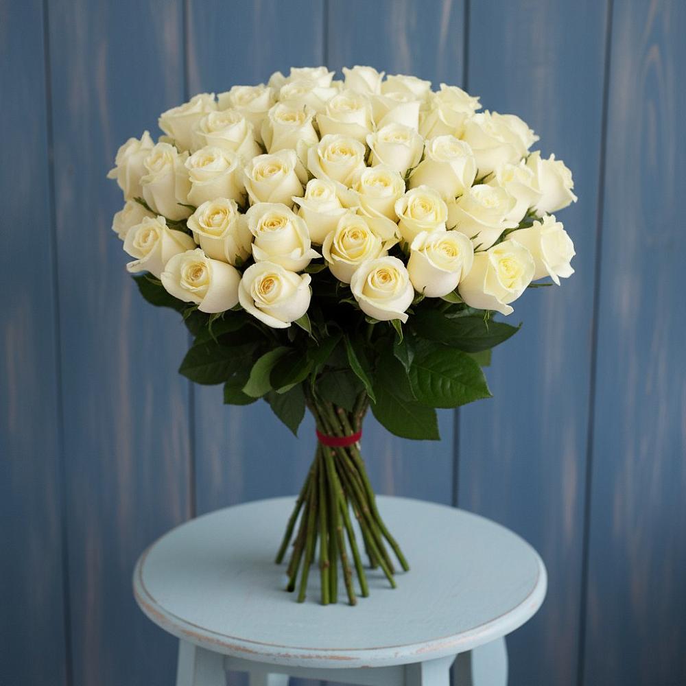 Букет 51 Белая роза Эдлесс Лав в Пшизове