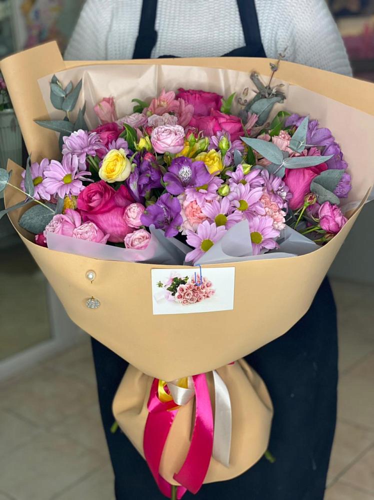 Букет цветов из: Хризантемы, Гвоздики и Альстромерии в Пшизове