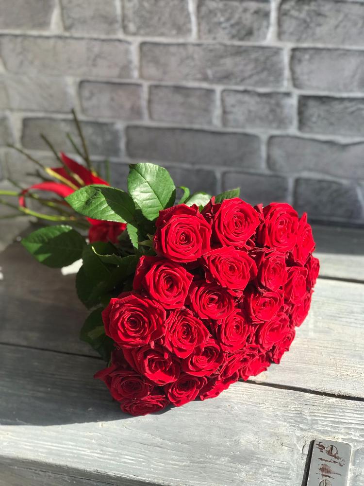 Букет Красные розы Фридом в Пшизове