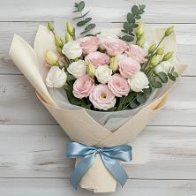 Букет цветов из:  Лизиантусы в Пшизове