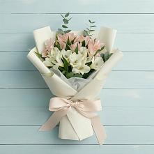 Букет цветов из:  Альстромерии в Пшизове