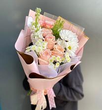 Букет цветов из:  Хризантемы и Розы в Пшизове