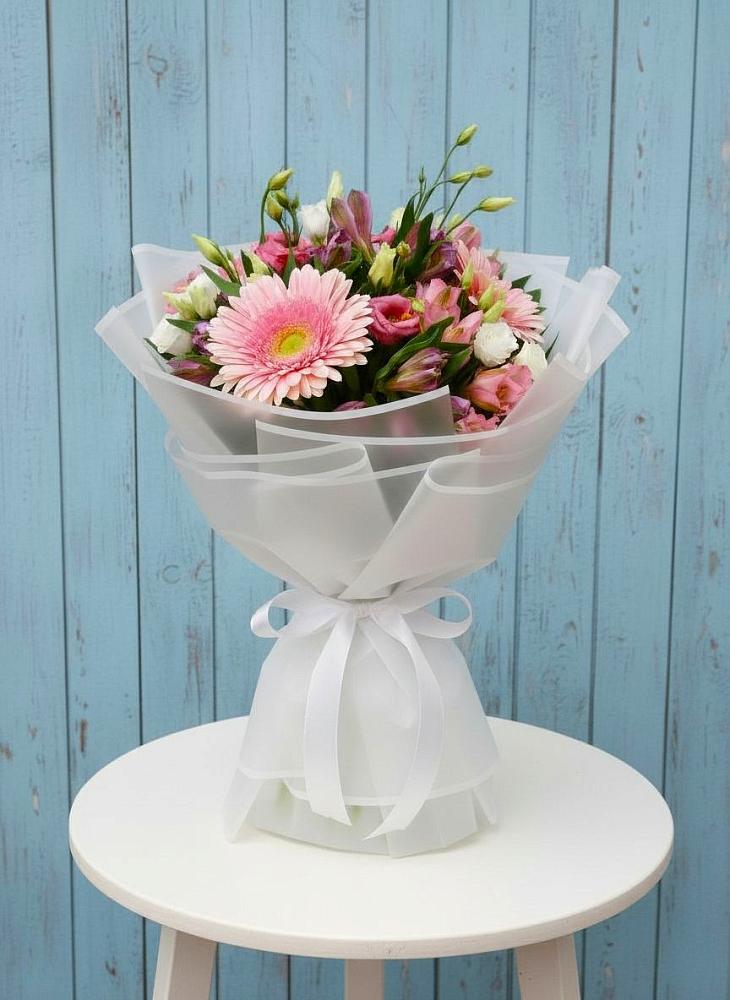 Букет цветов из: Герберы, Альстромерии и Лизиантусы в Пшизове