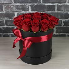 Цветочная композиция из Розы в шляпной коробке #REPLACE_PRED# Пшизове