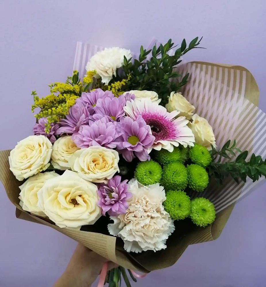 Букет цветов из: Хризантемы, Розы, Гвоздики и Герберы в Пшизове