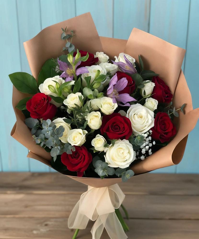 Букет цветов из: Розы и Альстромерии в Пшизове